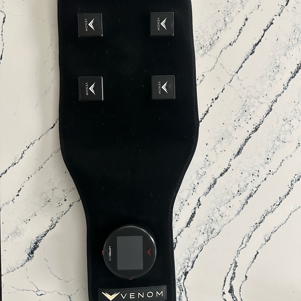 Venom Black Massage Device